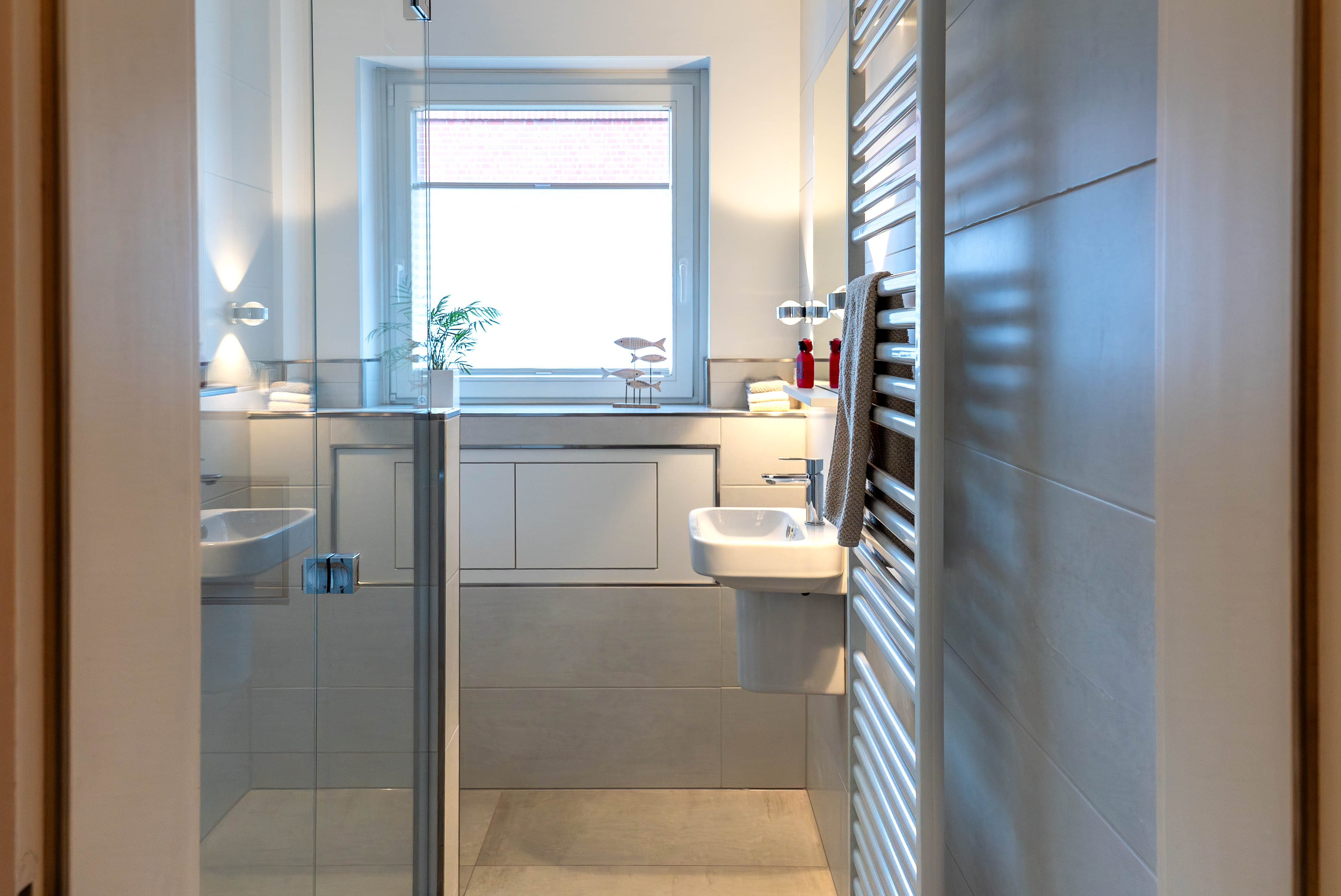 Badezimmer mit Regendusche