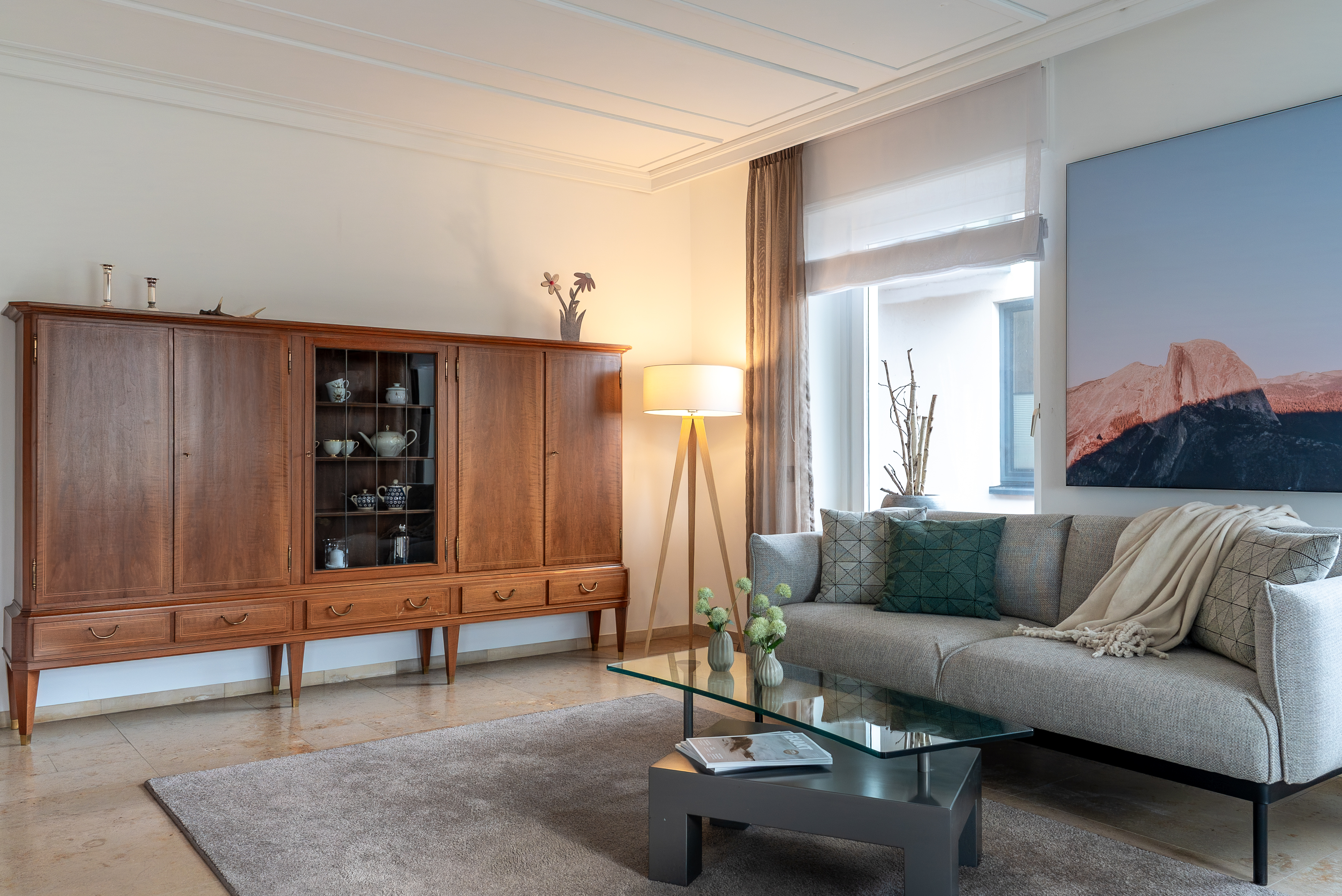 Wohnzimmer mit Einbauviitrine